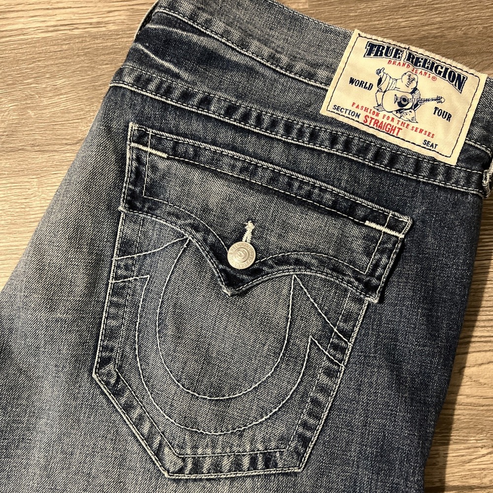 True Religion World Tour Dark Wash Straight Leg Distressed Jeans Sz 42 (44x34)